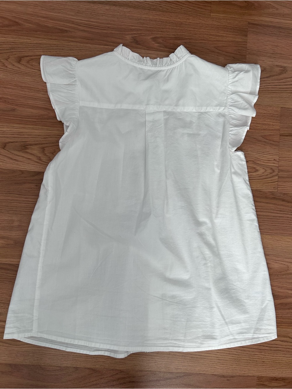 XS LOFT White Ruffled Smocked Button-Front Blouse, New - Picture 4 of 7